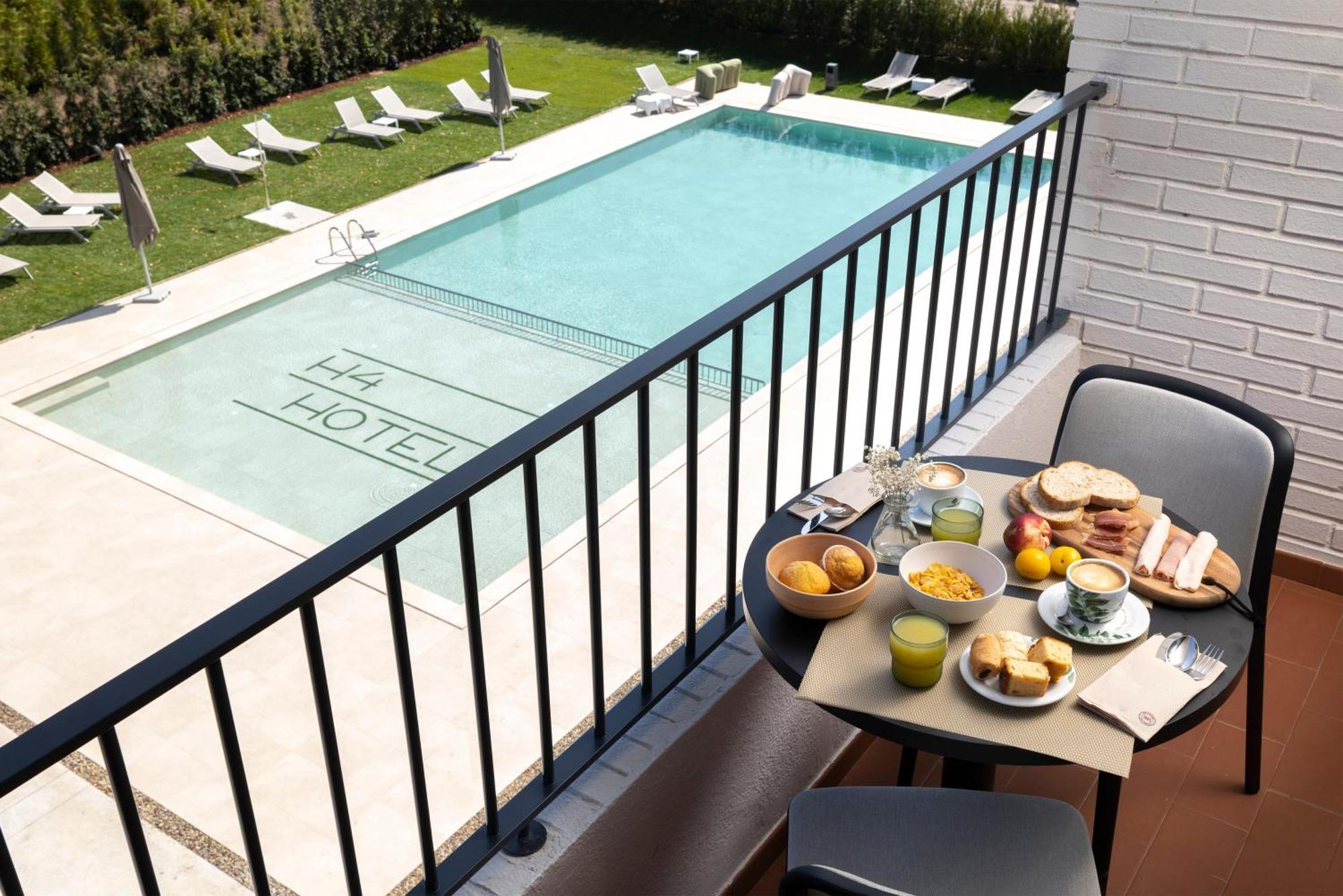 Hotel H4 Cangas 3 Superior Eksteriør bilde